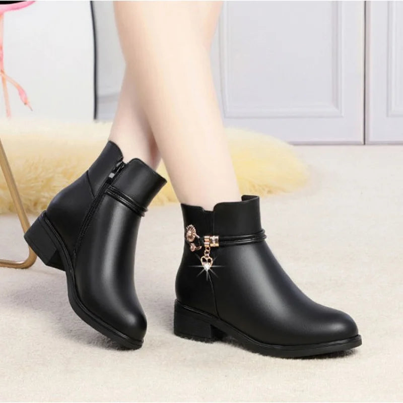 Women’s Casual Ankle Boots – Low Heel Zip-Up Boots for Everyday, Winter & Streetwear Fashion