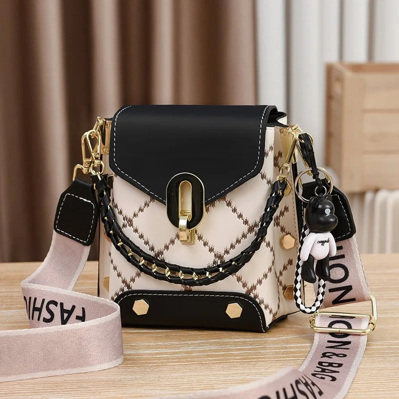 Designer Crossbody Bag for Women | Fashion Shoulder Handbag | Trendy Chain Sling Purse | Compact Everyday Messenger Bag