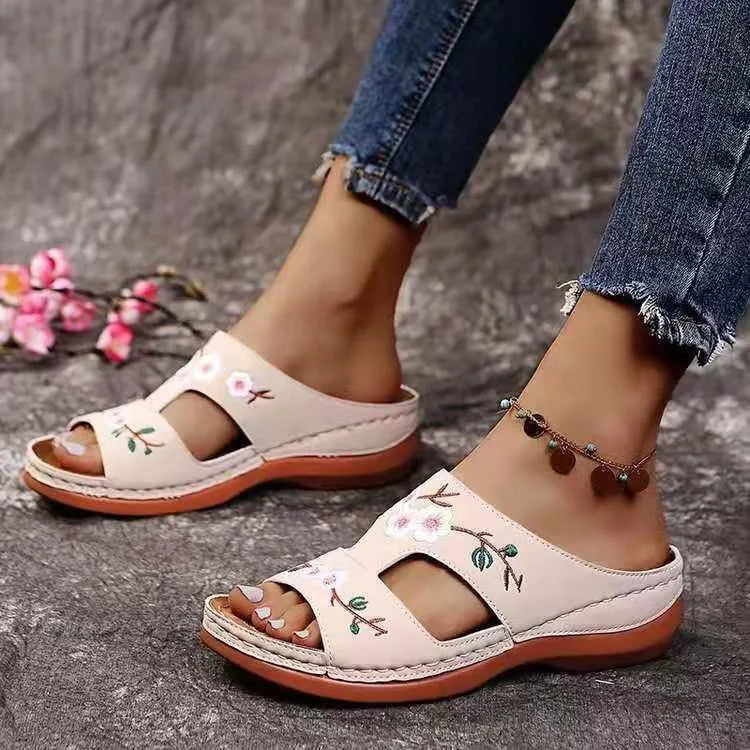 Women’s orthopaedic Floral Comfort Slide Sandals – Casual Embroidered Flat Slippers for Everyday & Summer Wear