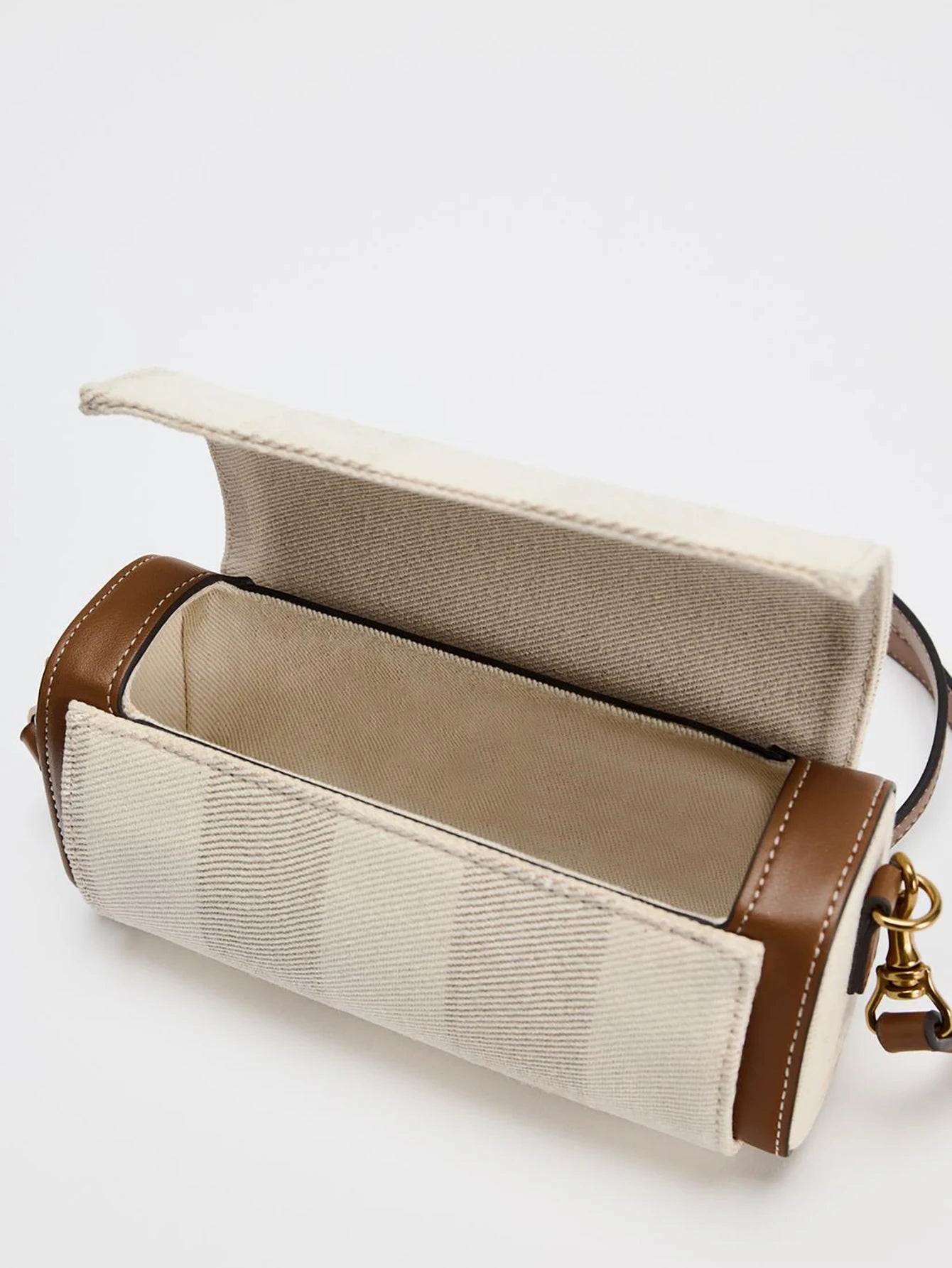 Designer Crossbody Bag for Women | Elegant Flap Shoulder Purse | Minimalist Fashion Handbag | Casual Everyday Sling Bag
