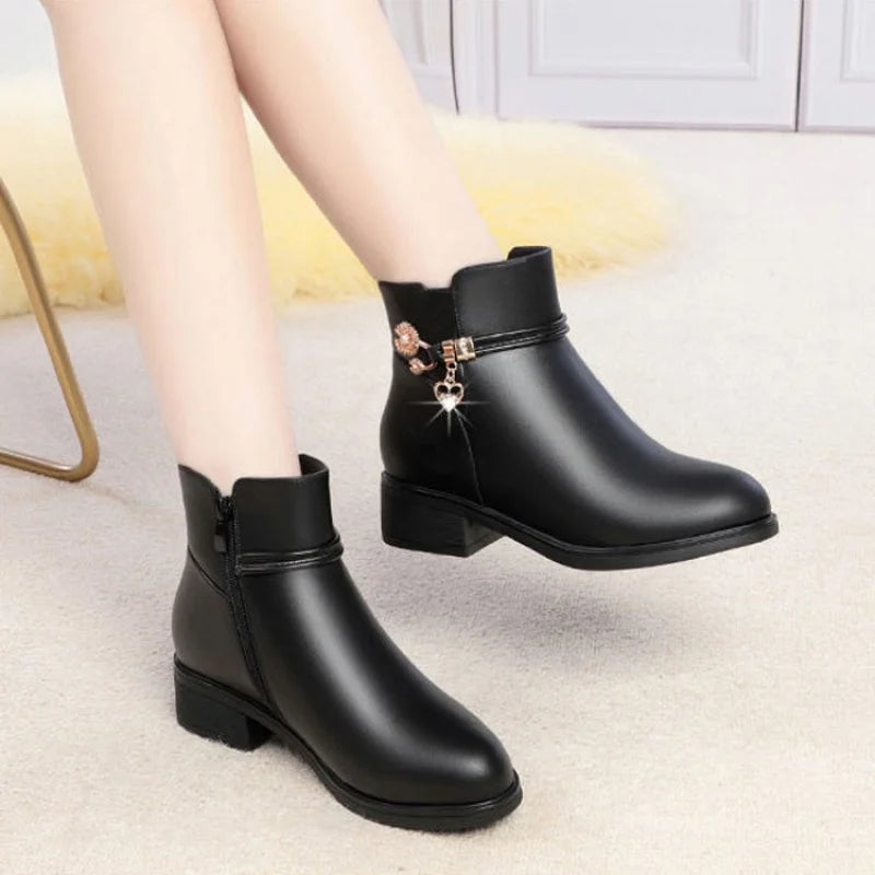Women’s Casual Ankle Boots – Low Heel Zip-Up Boots for Everyday, Winter & Streetwear Fashion