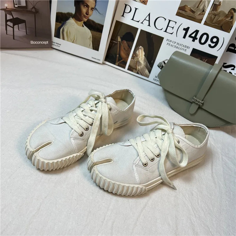 Women’s Split Toe Canvas Sneakers – Casual Lace-Up Flat Shoes for Everyday, Walking & Streetwear