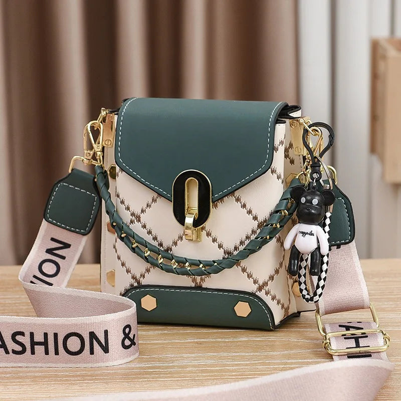 Designer Crossbody Bag for Women | Fashion Shoulder Handbag | Trendy Chain Sling Purse | Compact Everyday Messenger Bag