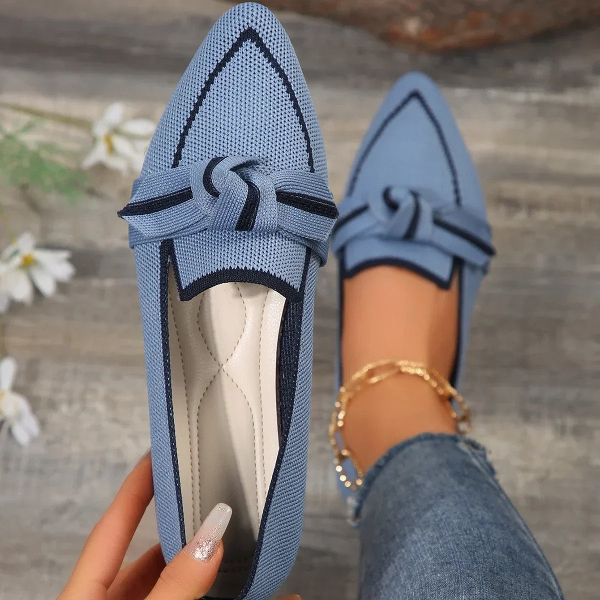 Women’s Pointed Toe Ballet Flats – Elegant Bow Detail Slip-On Shoes for Casual, Office & Everyday Wear