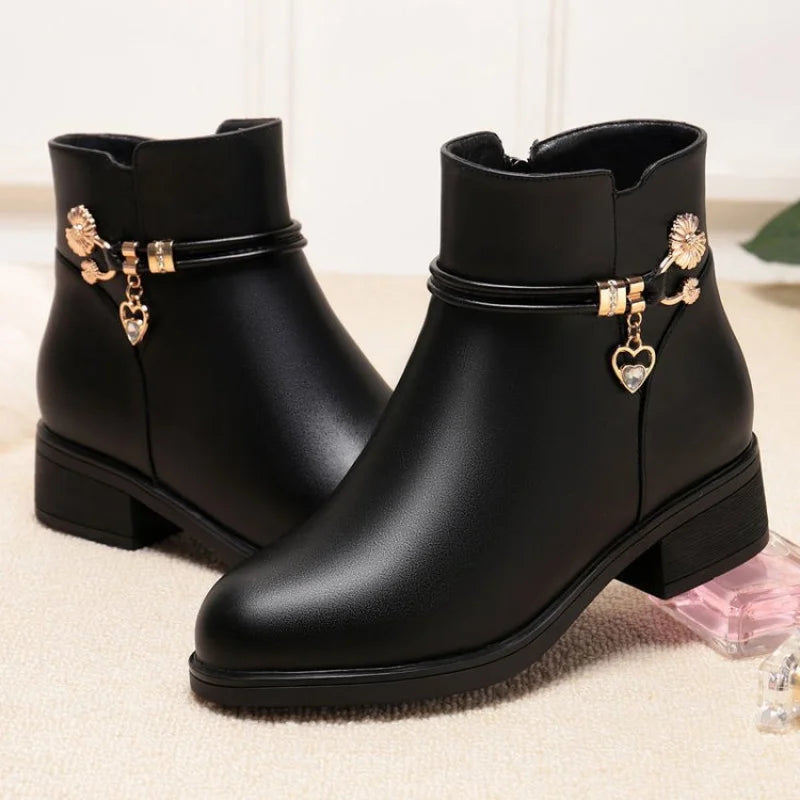 Women’s Casual Ankle Boots – Low Heel Zip-Up Boots for Everyday, Winter & Streetwear Fashion