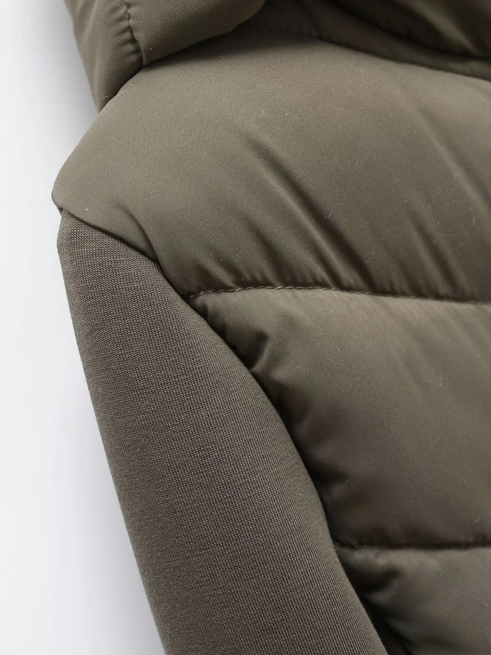 Women’s Olive Hooded Puffer Jacket | Lightweight Quilted Zip-Up Winter Coat for Hiking, Travel, Running & Everyday Outdoor Wear